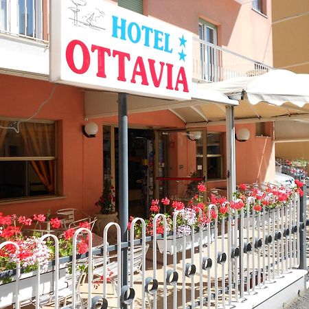 Hotel Ottavia Ρίμινι Εξωτερικό φωτογραφία