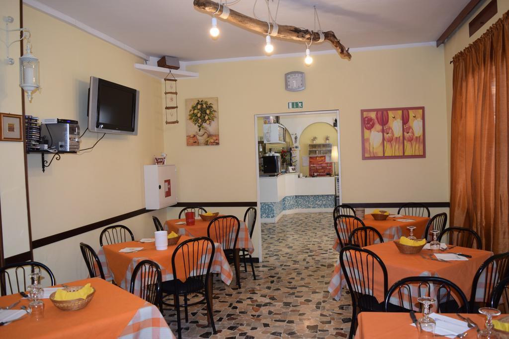 Hotel Ottavia Ρίμινι Εξωτερικό φωτογραφία