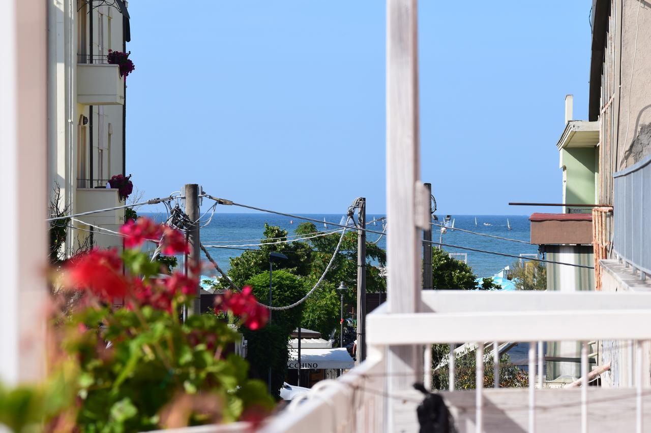 Hotel Ottavia Ρίμινι Εξωτερικό φωτογραφία
