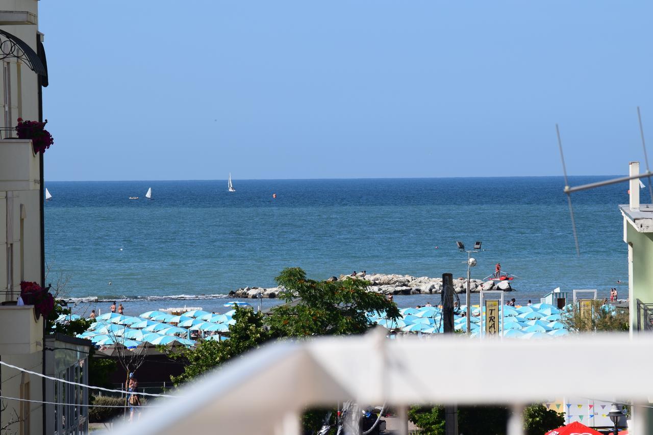 Hotel Ottavia Ρίμινι Εξωτερικό φωτογραφία