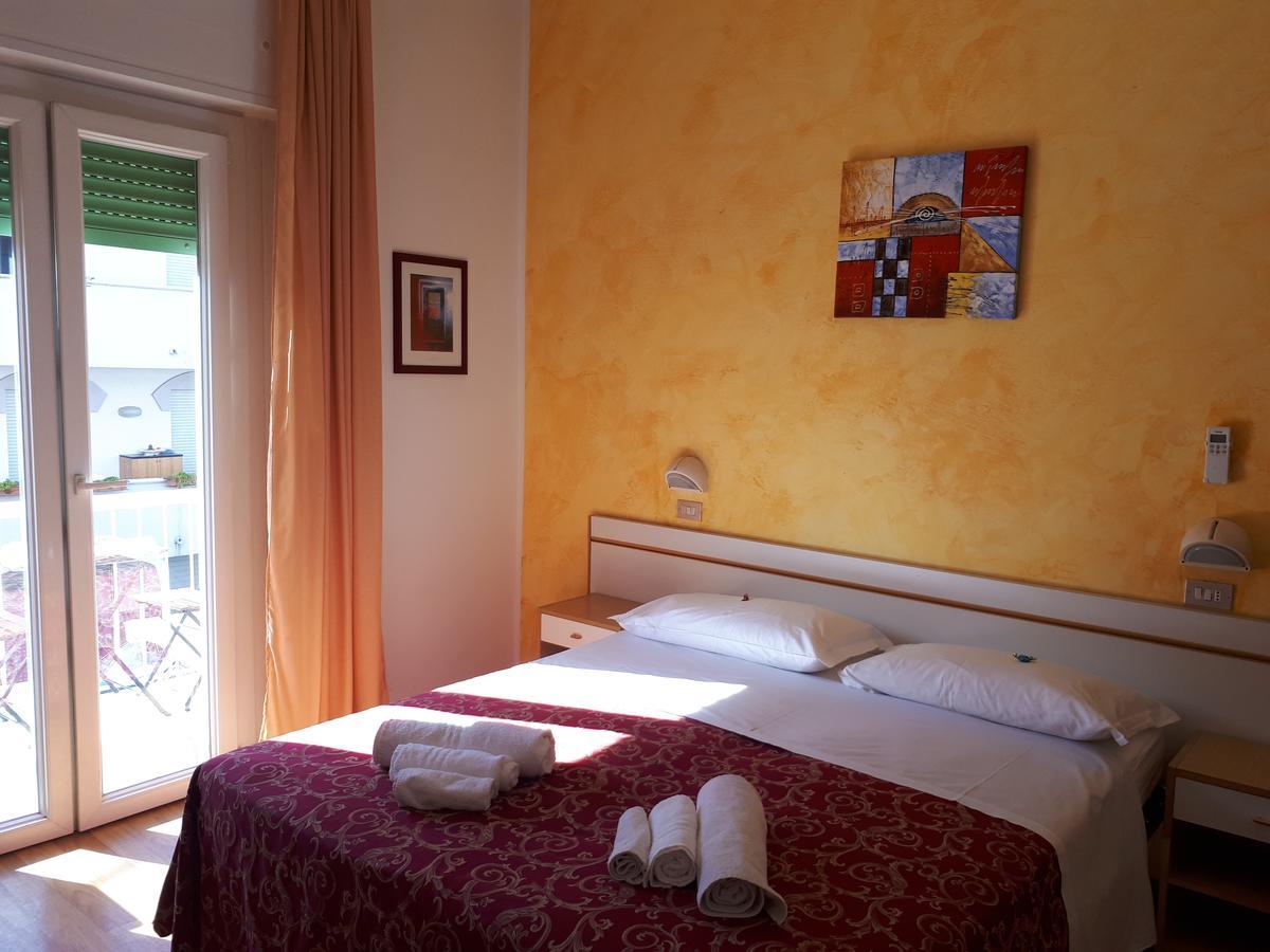 Hotel Ottavia Ρίμινι Εξωτερικό φωτογραφία