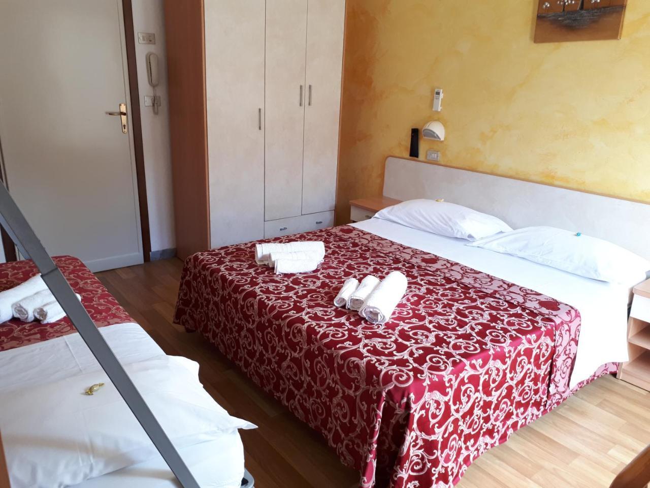 Hotel Ottavia Ρίμινι Εξωτερικό φωτογραφία